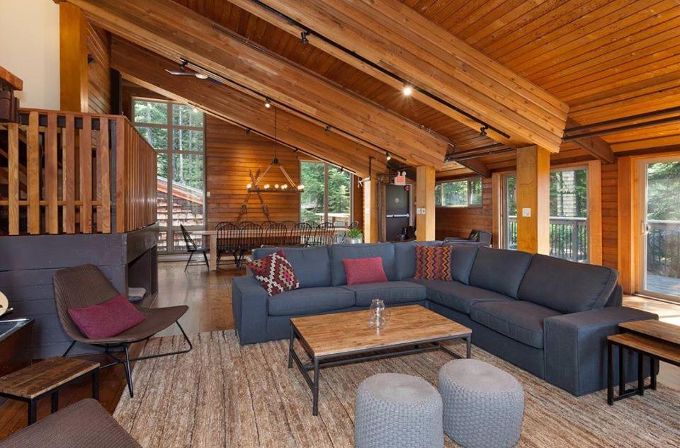 Ubc Whistler Lodge Esterno foto